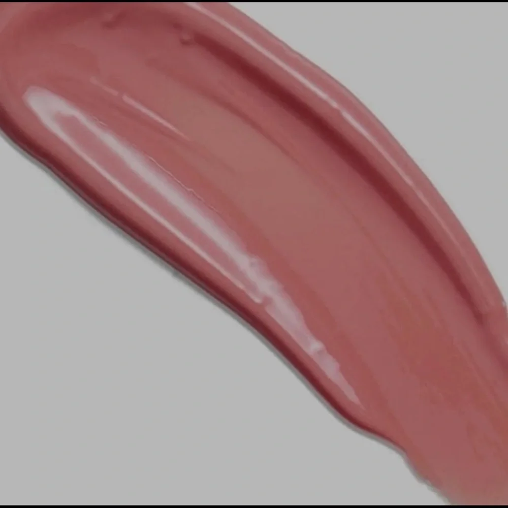 💎 Makeup Revolution Obsession Lip Gloss in Color Forever New & Sealed